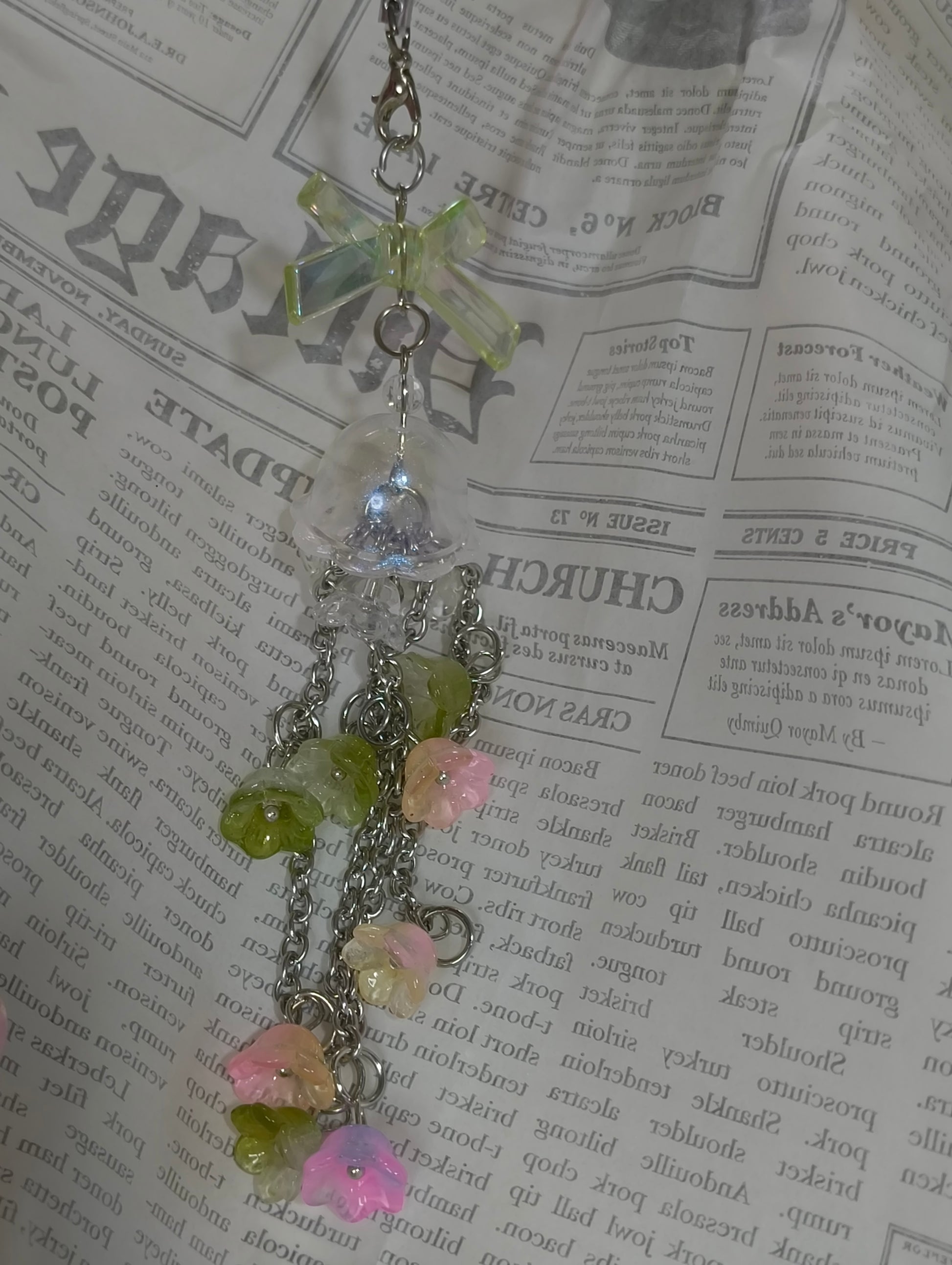 Claw Trinket - V large flower windchime single keychain