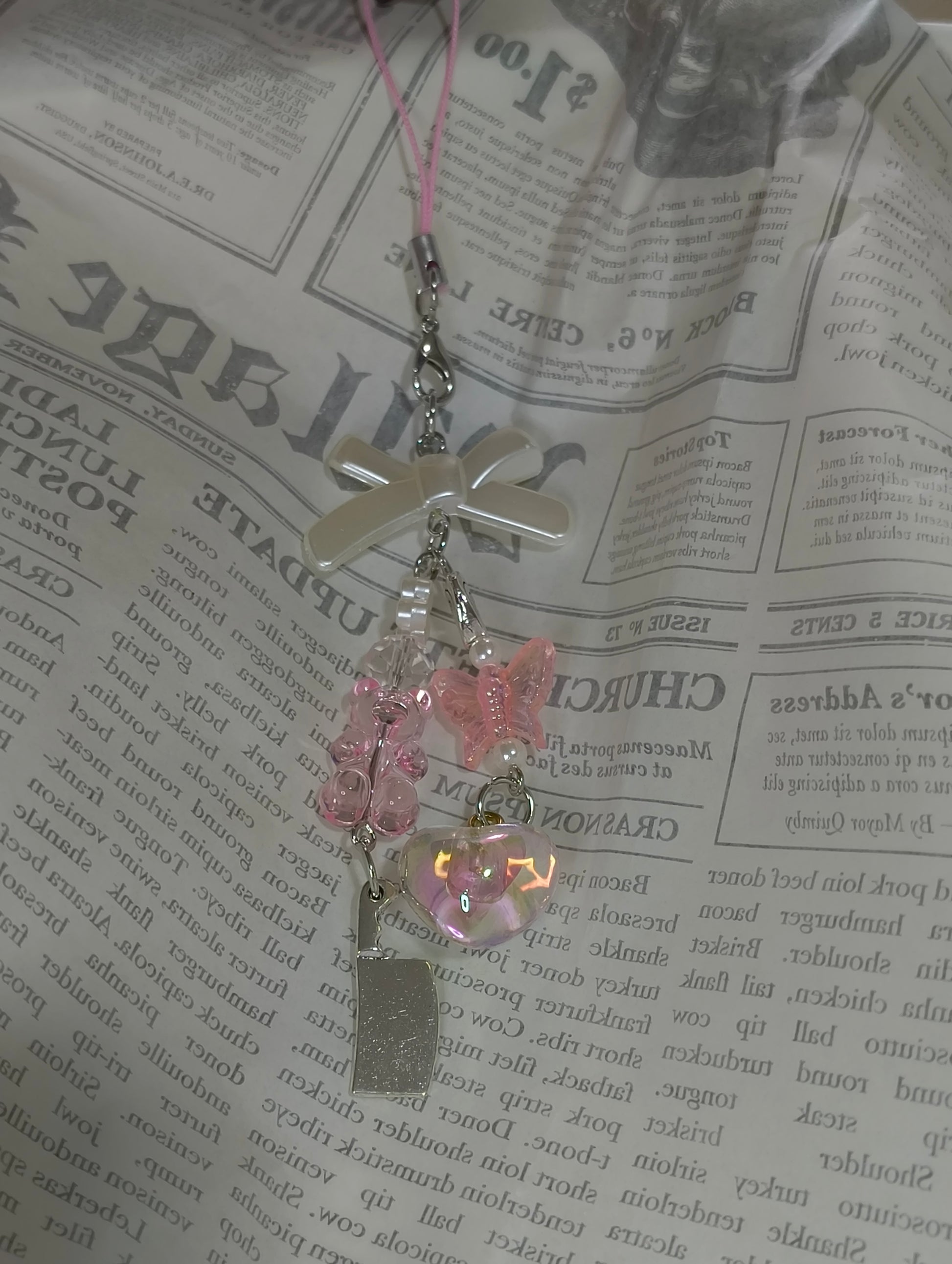 Claw Trinket - Gummy bear & butterfly double keychain
