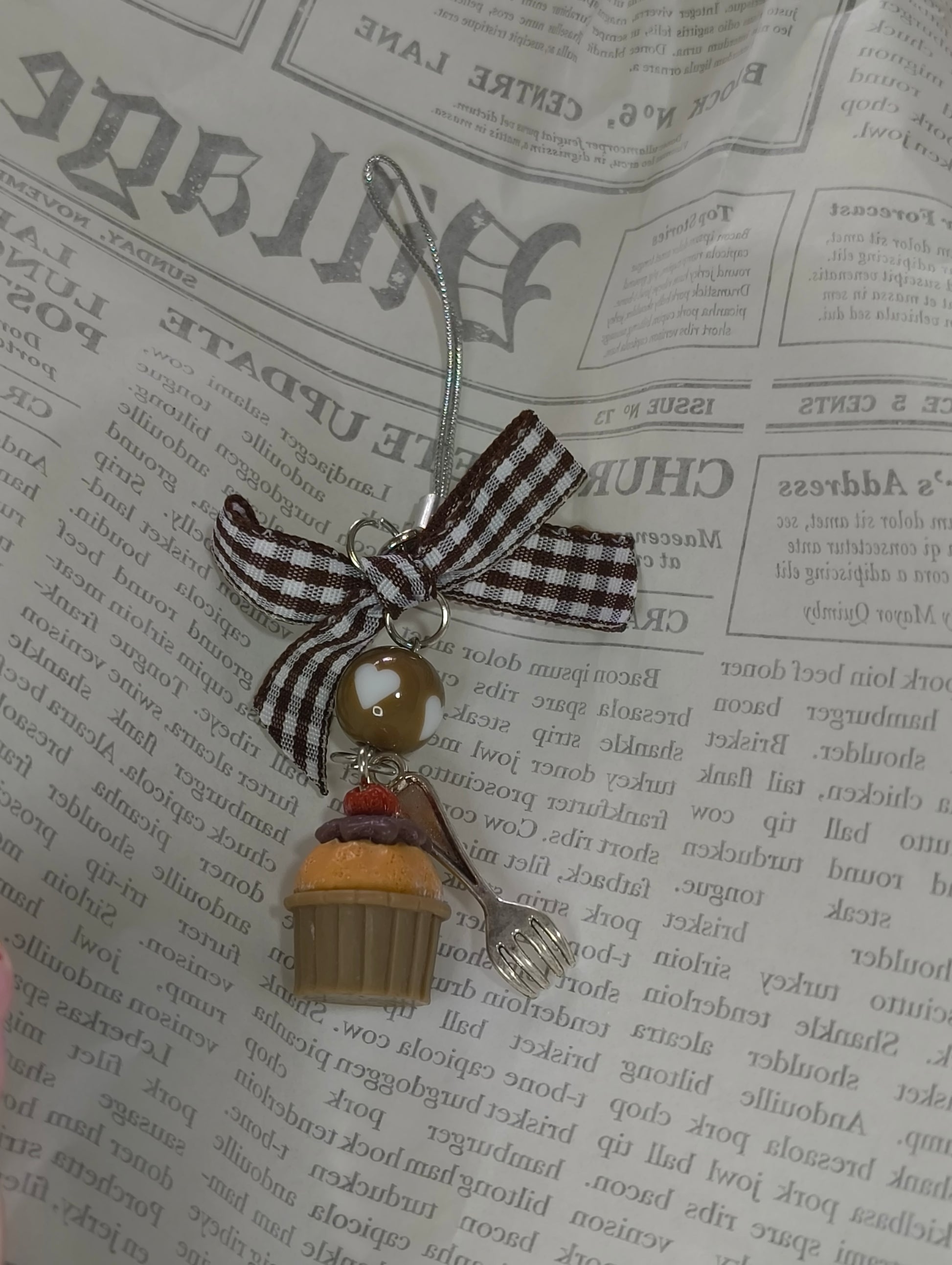 Claw Trinket - Cupcake & fork single keychain