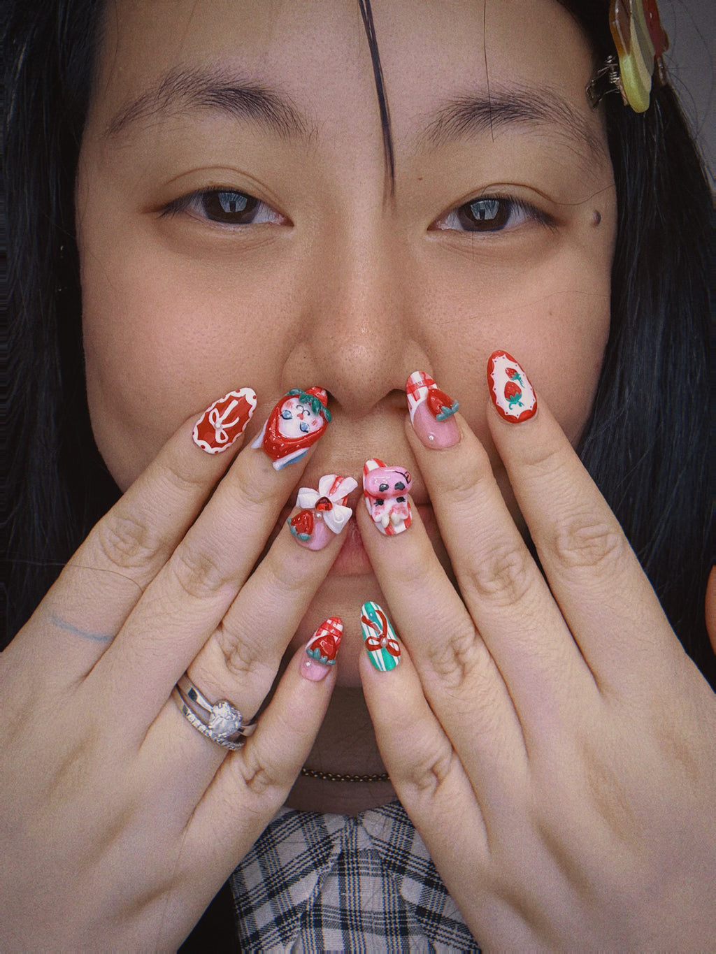 [PO] Into the Strawberry Field Press-on Nails