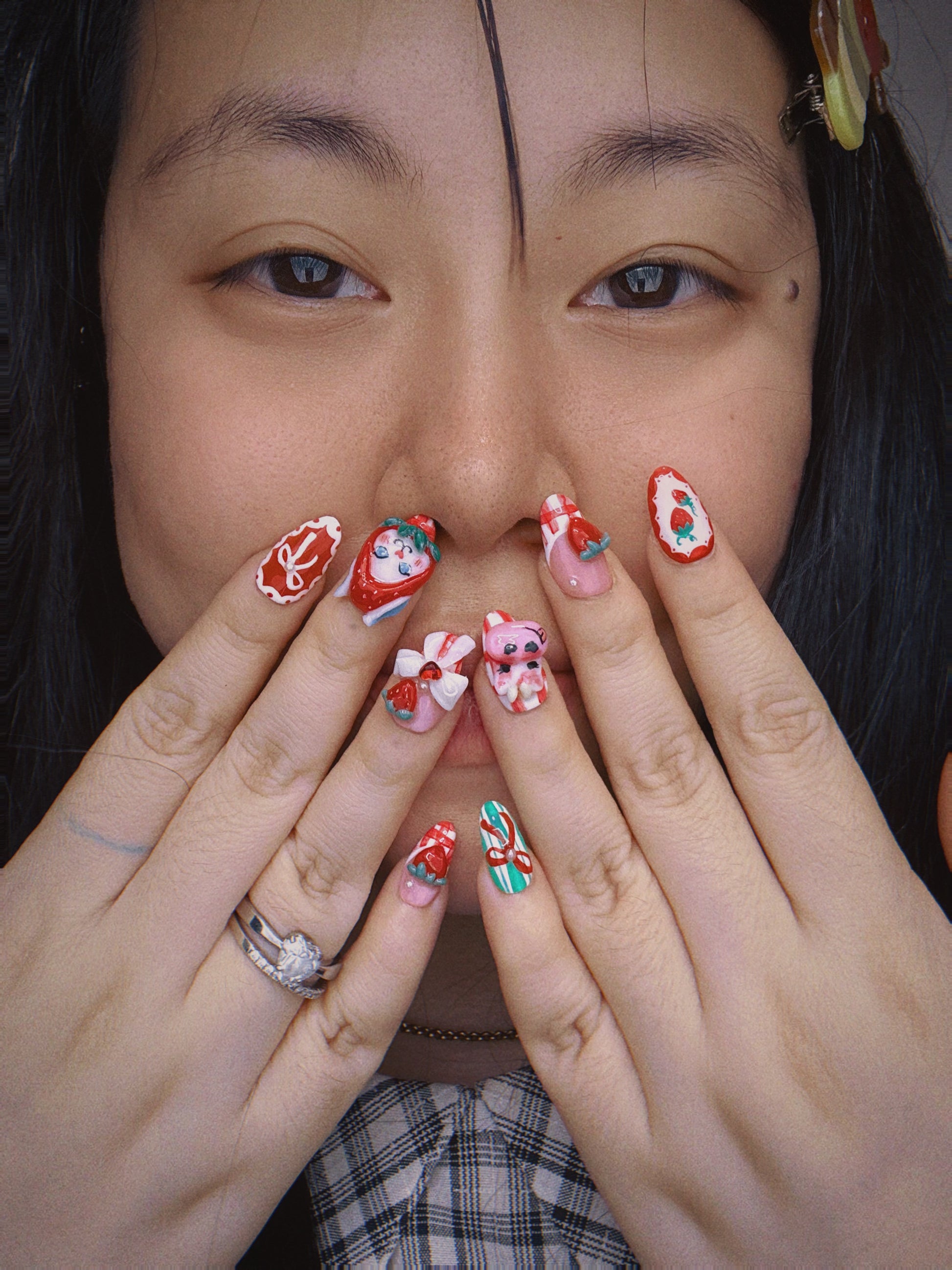 [PO] Into the Strawberry Field Press-on Nails