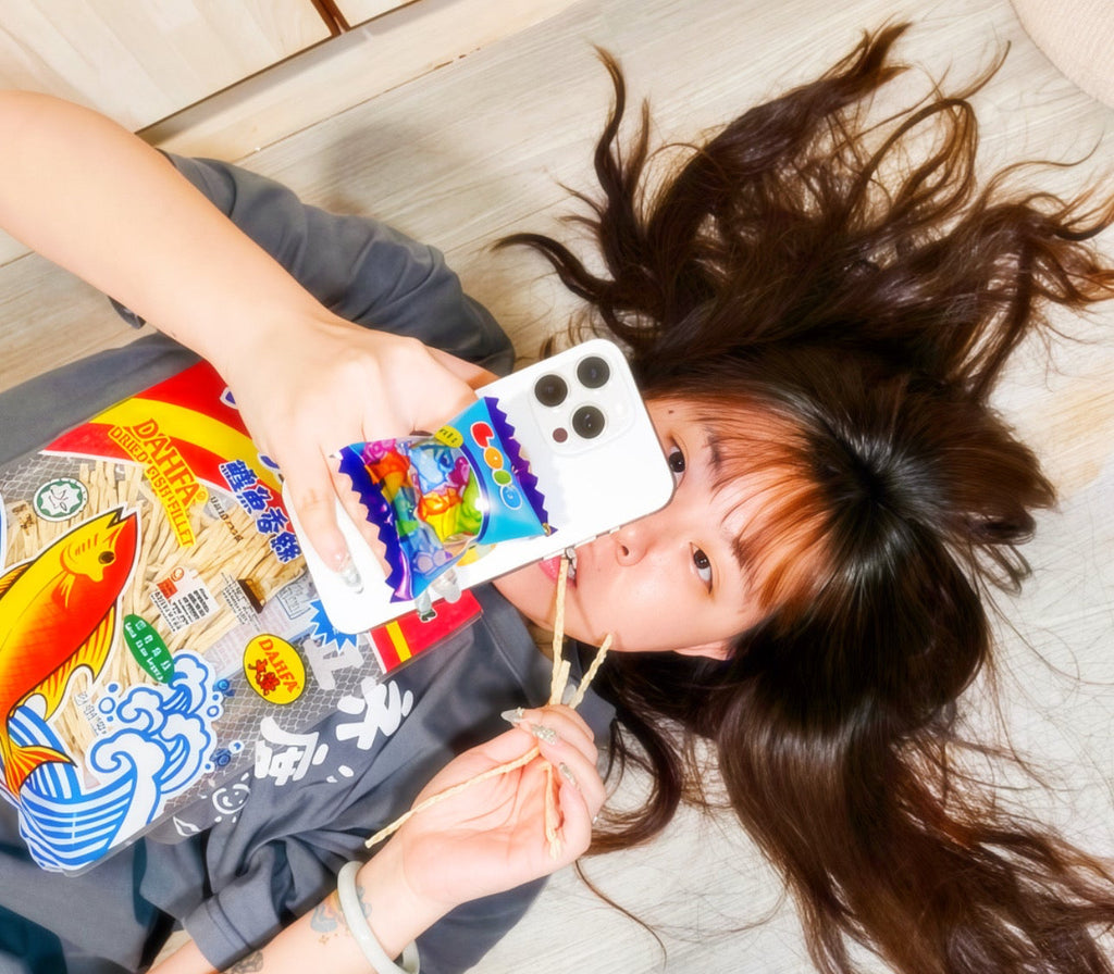 Bitty Snack Shaker Keychain/Magsafe Phone Grip