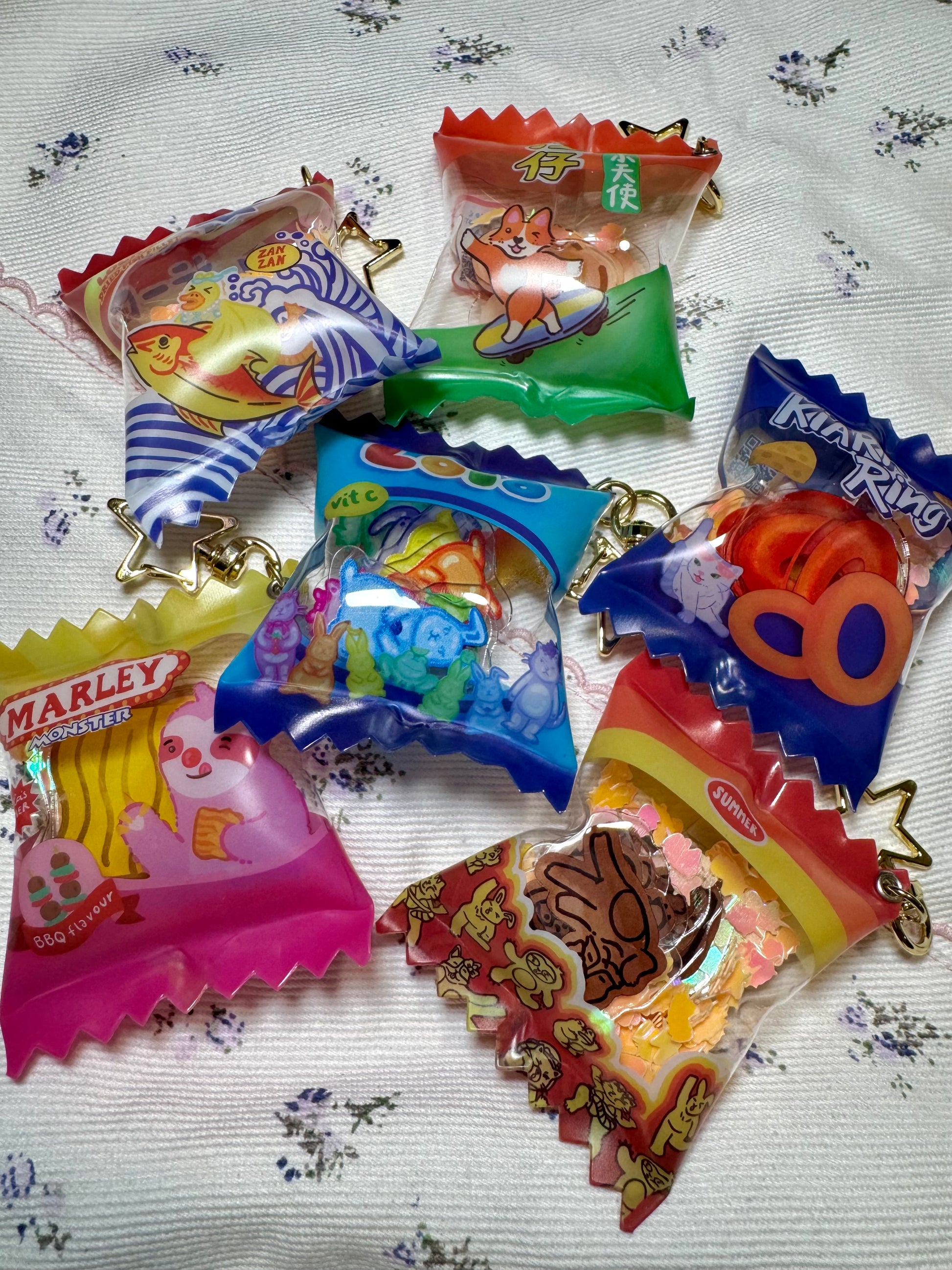 Bitty Snack Shaker Keychain/Magsafe Phone Grip