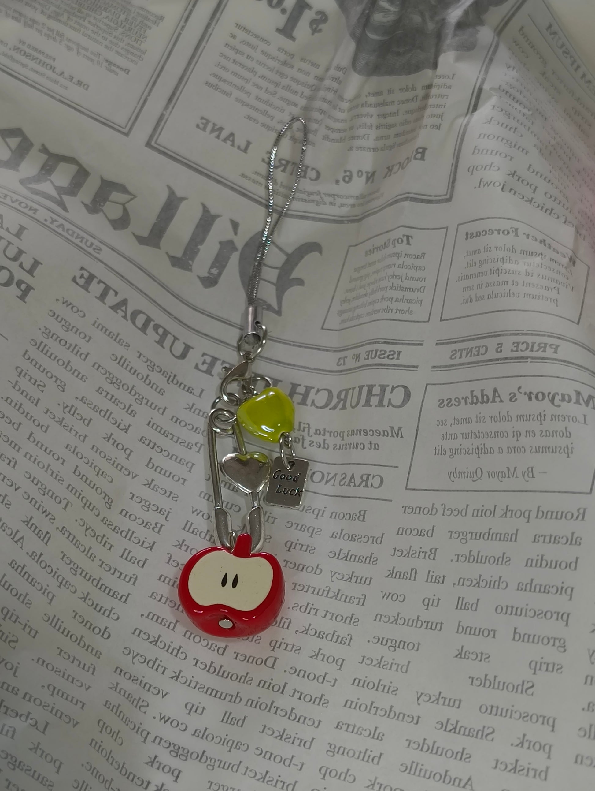 Claw Trinket - Apple paperclip double keychain