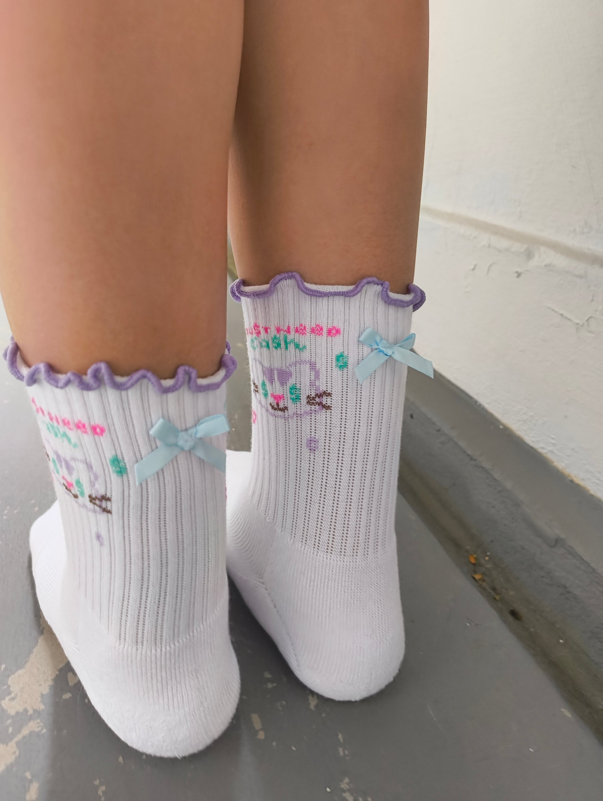 I don't need love, I just need cash Socks