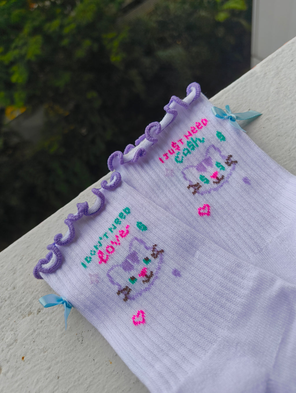 I don't need love, I just need cash Socks